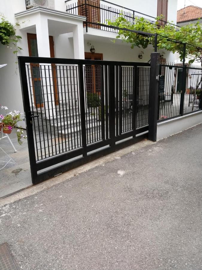 Vila Casa Vacanza Volintiru Como Exteriér fotografie